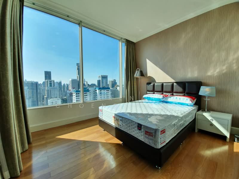 Royce Private Residences, Bangkok, 61 Soi Sukhumvit 31, Khlongtoei Nua, Watthana, Bangkok, 3 Bedrooms, 140 sqm, Condo For Rent, by Sarena Choengsamor, 500366785 - DDproperty.com