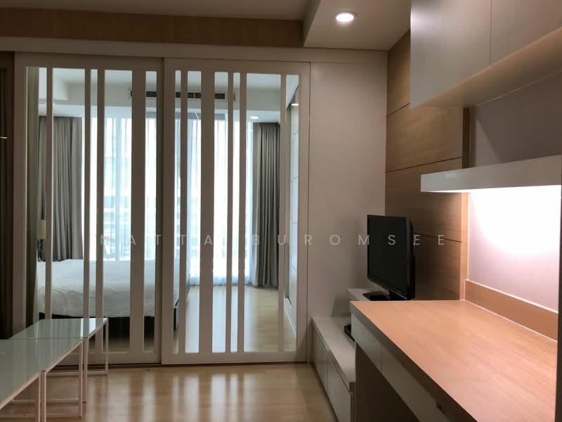 The Rajdamri, Bangkok, Ratchadamri Road, Lumphini, Pathum Wan, Bangkok, 1 Bedroom, 45 sqm, Condo For Rent, by Natta Buromsee, 500366836 - DDproperty.com
