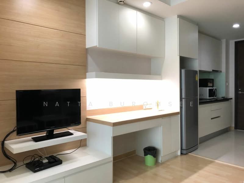 The Rajdamri, Bangkok, Ratchadamri Road, Lumphini, Pathum Wan, Bangkok, 1 Bedroom, 45 sqm, Condo For Rent, by Natta Buromsee, 500366836 - DDproperty.com