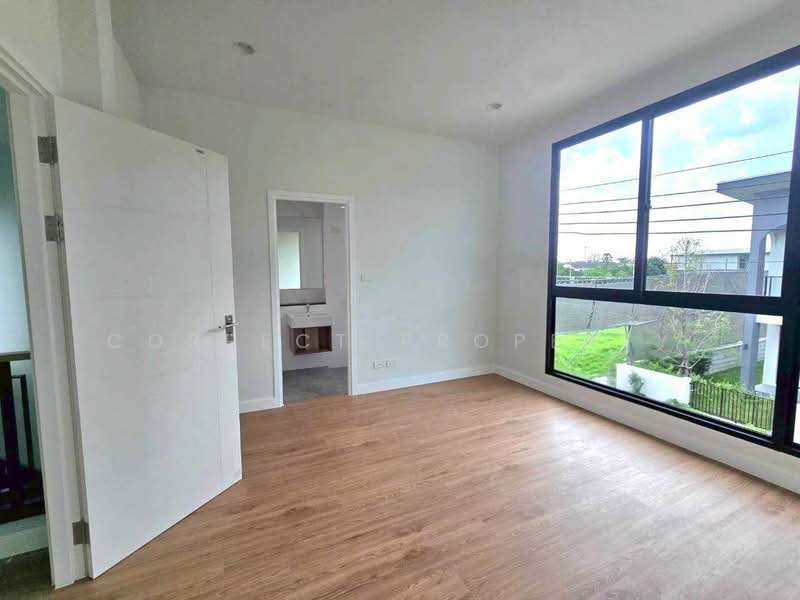 THE ETERNITY ARC Ramintra-Watcharapol, Bangkok, Sukhaphiban 5 32 Alley, O-Ngoen, Sai Mai, Bangkok, 4 Bedrooms, 235 sqm, Single Detached House For Rent, by Correct Property, 500366843 - DDproperty.com