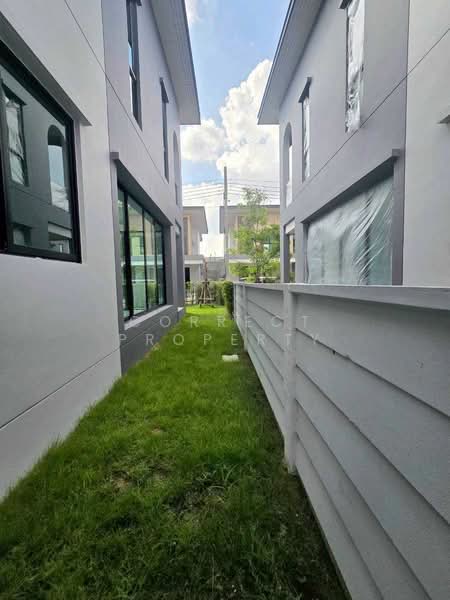 THE ETERNITY ARC Ramintra-Watcharapol, Bangkok, Sukhaphiban 5 32 Alley, O-Ngoen, Sai Mai, Bangkok, 4 Bedrooms, 235 sqm, Single Detached House For Rent, by Correct Property, 500366843 - DDproperty.com