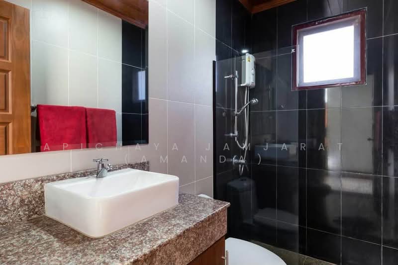 3-Bedroom Phuket Villa for Rent, Rawai - Naiharn, Phuket, Rawai, Muang Phuket, Phuket, 3 Bedrooms, 200 sqm, Villa For Rent, by Apichaya Jamjarat (Amanda), 500366847 - DDproperty.com