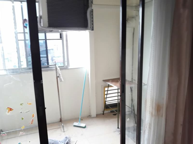 Srivara Mansion, Bangkok, Chan Muang, Din Daeng, Din Daeng, Bangkok, Studio, 40 sqm, Condo For Sale, by Property Expert, 500366860 - DDproperty.com
