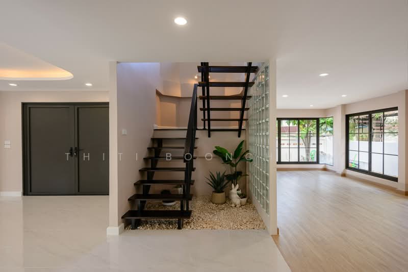 Detached House, 4 Bed, Near BTS Bang Na, Bangkok, Bang Na, Bangkok, 4 Bedrooms, 280 sqm, Single Detached House For Sale, by Thiti Boonchurn, 500366888 - DDproperty.com