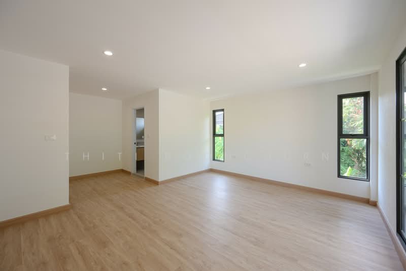 Detached House, 4 Bed, Near BTS Bang Na, Bangkok, Bang Na, Bangkok, 4 Bedrooms, 280 sqm, Single Detached House For Sale, by Thiti Boonchurn, 500366888 - DDproperty.com