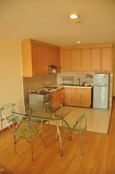 Sathorn Gardens, Bangkok, 39 South Sathorn Road, Thung Maha Mek, Sathon, Bangkok, 2 Bedrooms, 109 sqm, Condo For Rent, by Pattada Letikul, 500366948 - DDproperty.com