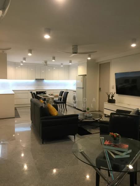 Beverly Tower, Bangkok, 52 Soi Chai Yot, Khlongtoei Nua, Watthana, Bangkok, 2 Bedrooms, 109 sqm, Condo For Rent, by Pattada Letikul, 500367010 - DDproperty.com