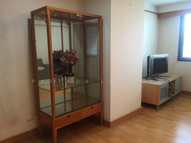 The Royal Place 1, Bangkok, Rajdamri, Lumphini, Pathum Wan, Bangkok, 1 Bedroom, 64 sqm, Condo For Rent, by Pattada Letikul, 500367070 - DDproperty.com