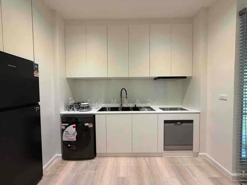 Baan Klang Krung Siam-Pathumwan, Bangkok, Petchburi Road, Thanon Phetchaburi, Ratchathewi, Bangkok, 2 Bedrooms, 97 sqm, Condo For Rent, by Somrad Phoopruksachart, 500367086 - DDproperty.com