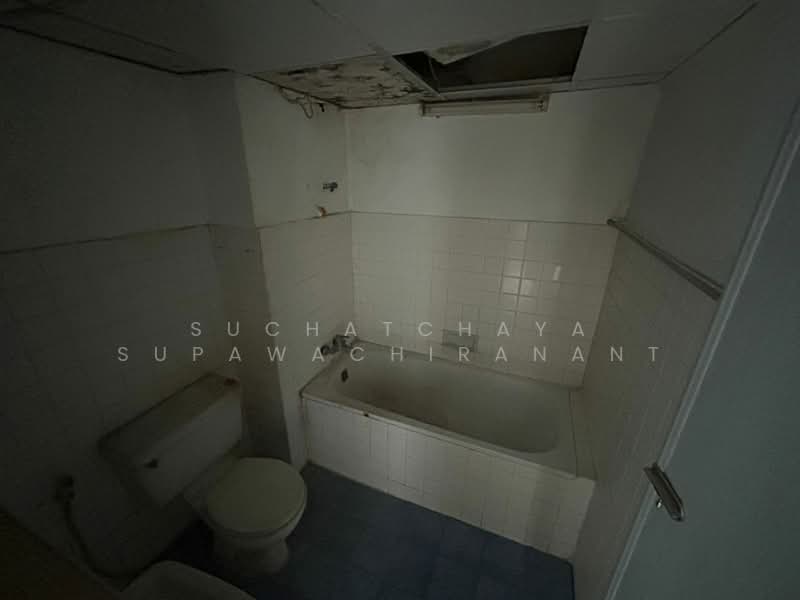 Ruenrudee Condominium, Bangkok, 19 Sukhumvit Soi 1, Khlongtoei Nua, Watthana, Bangkok, 2 Bedrooms, 44 sqm, Condo For Rent, by Suchatchaya Supawachiranant, 500367175 - DDproperty.com