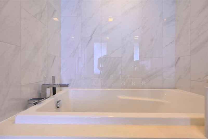 Hyde Sukhumvit 11, Bangkok, 11 Soi Sukhumvit 11, Khlongtoei Nua, Watthana, Bangkok, 2 Bedrooms, 69 sqm, Condo For Rent, by Pasupit Ditbanjong, 500367187 - DDproperty.com