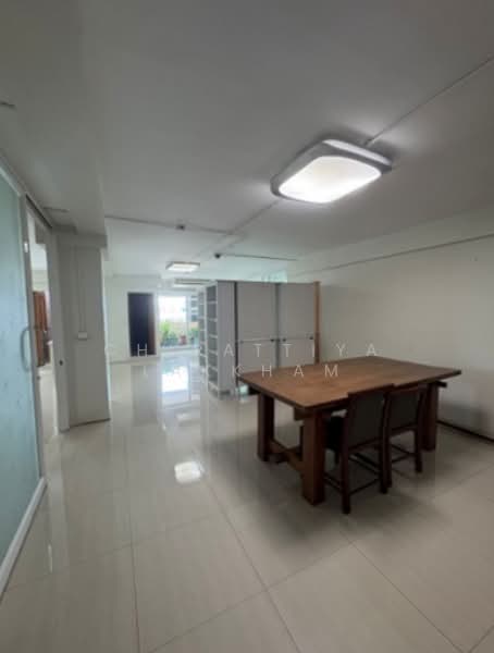 ITF Silom Palace, Bangkok, 160 Soi Naradhiwas Rajanagarindra 1, Suriyawong, Bang Rak, Bangkok, 1 Bedroom, 64 sqm, Condo For Rent, by Chirattiya Lakkham, 500367213 - DDproperty.com