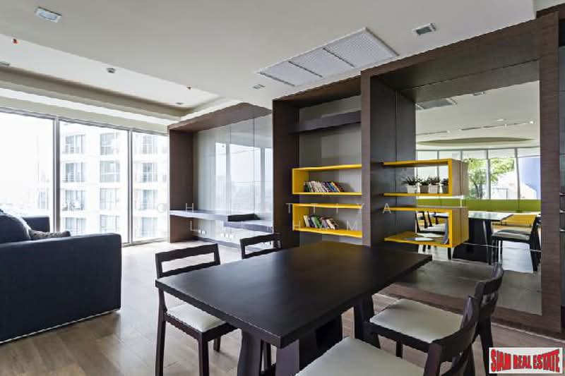 Sky Walk Residences, Bangkok, 1599 Sukhumvit Road, Phra Kanong Nua, Watthana, Bangkok, 1 Bedroom, 50 sqm, Condo For Sale, by Chirattiya Lakkham, 500367218 - DDproperty.com