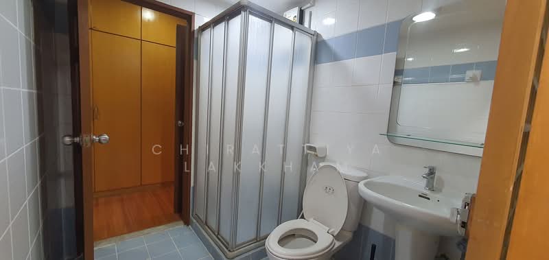 Royal Castle Sukhumvit, Bangkok, 30 Soi Sukhumvit 39, Khlongtoei Nua, Watthana, Bangkok, 3 Bedrooms, 160 sqm, Condo For Rent, by Chirattiya Lakkham, 500367316 - DDproperty.com