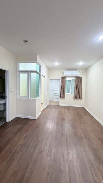 Golden Town Sukhumvit-Bearing Station, Samut Prakan, Soi Tesabansamrongtai 6, Sam Rong, Phra Pra Daeng, Samut Prakan, 4 Bedrooms, 117 sqm, Townhouse For Rent, by Connex Property, 500367369 - DDproperty.com