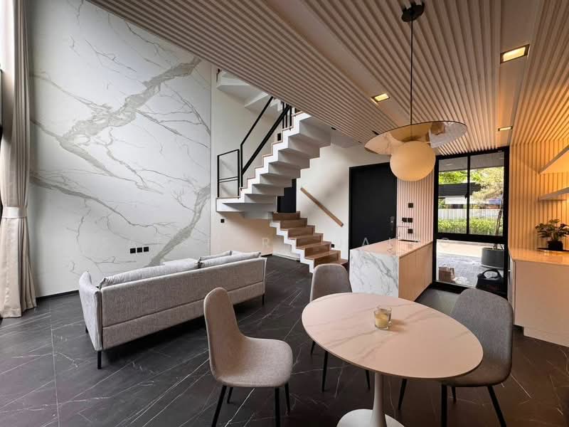 undefined, Bangkok, Samsen Nok, Huai Khwang, Bangkok, 3 Bedrooms, 228 sqm, Townhouse For Sale, by Sataporn Jalao, 500367372 - DDproperty.com