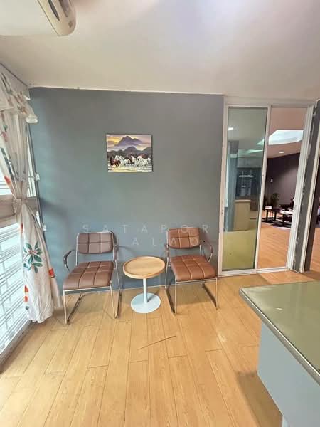 4-BR House, Bangkok, Samsen Nok, Huai Khwang, Bangkok, 4 Bedrooms, 220 sqm, Single Detached House For Rent, by Sataporn Jalao, 500367399 - DDproperty.com