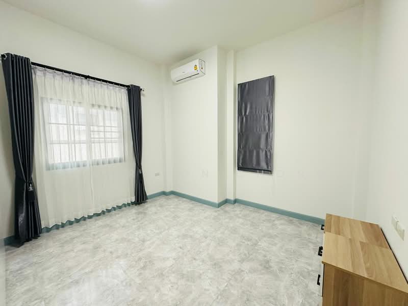 บ้าน 3-ห้องนอน, ชลบุรี, โป่ง, บางละมุง, ชลบุรี, 220 ตร.ม., บ้านเดี่ยว ขาย, โดย Harrison Chong, 500367425 - DDproperty.com