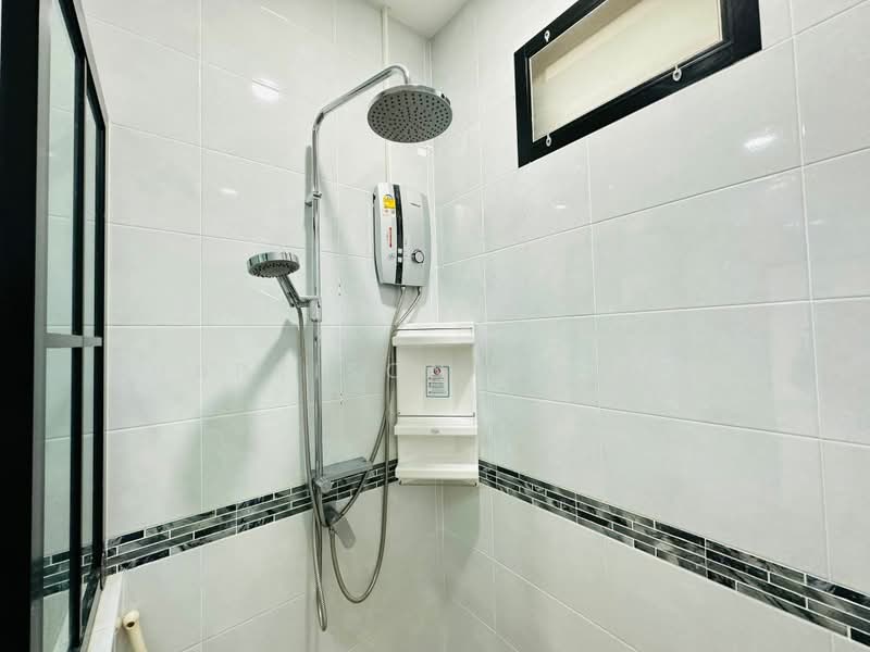 3-BR House, Chon Buri (Pattaya), Poong, Bang Lamung (Pattaya), Chon Buri (Pattaya), 3 Bedrooms, 220 sqm, Single Detached House For Sale, by Harrison Chong, 500367425 - DDproperty.com