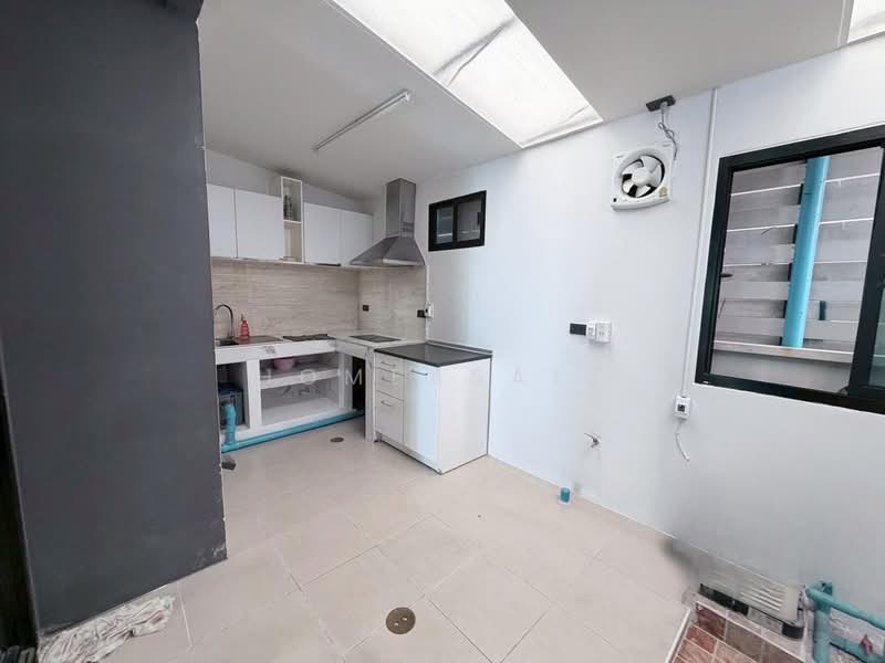 Baan Klang Muang Vibhavadi, Bangkok, Soi Vibhavadi Rangsit, Talat Bang Khen, Lak Si, Bangkok, 6 Bedrooms, 229 sqm, Townhouse For Sale, by home4sale, 500367478 - DDproperty.com