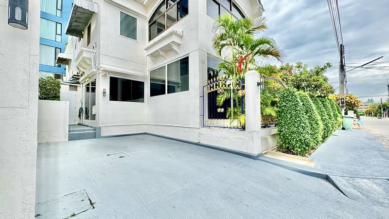4 Bed Pet Friendly House for Rent Only 75k 300m from Jomtien Beach, Chon Buri (Pattaya), Casa Village, Bang Lamung, Bang Lamung (Pattaya), Chon Buri (Pattaya), 4 Bedrooms, 750 sqm, Single Detached House For Rent, by Siwas Thepphabut, 500367530 - DDproperty.com