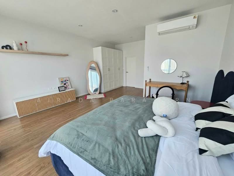 Baan Klang Muang Rama 9-Krungthep Kreetha, Bangkok, Soi Kanchanaphisek 23, Saphan Sung, Bangkok, 3 Bedrooms, 152 sqm, Townhouse For Sale, by Airada Parasarn, 500367537 - DDproperty.com