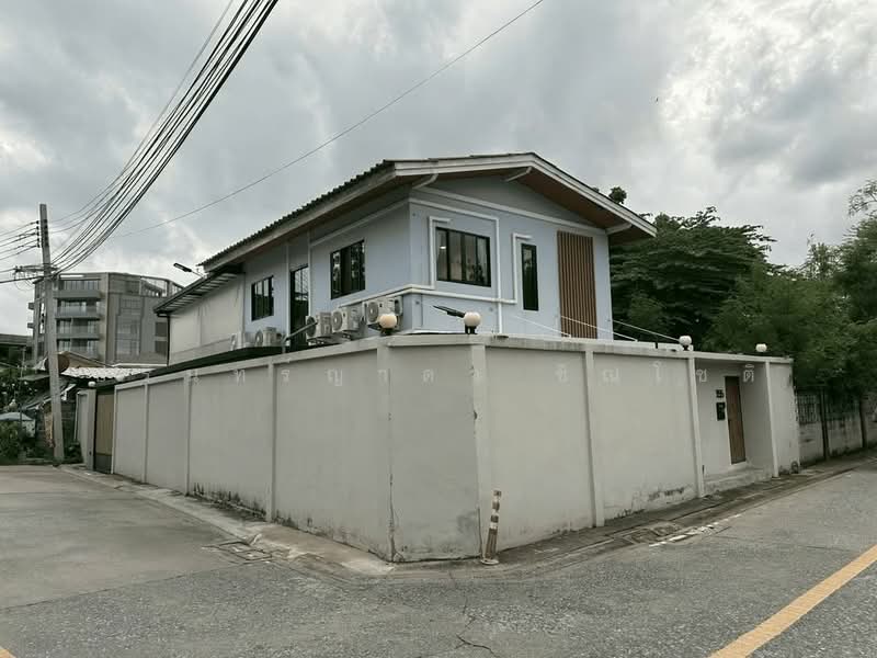 House Onnut - Bang chak, Bangkok, sukhumvit 56, Phra Kanong, Khlong Toei, Bangkok, 5 Bedrooms, 200 sqm, Single Detached House For Rent, by ปรินทร์ญาดา ชิณโชติ, 500367538 - DDproperty.com
