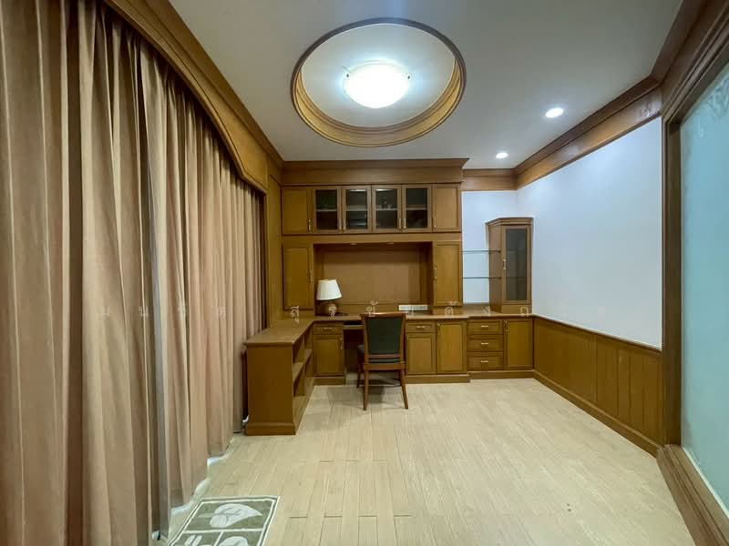 Ratchakru Residence (Ari Soi 1), Bangkok, Phaya Thai, Bangkok, 5 Bedrooms, 360 sqm, Townhouse For Rent, by Monchit Surachaidunthavin, 500367619 - DDproperty.com
