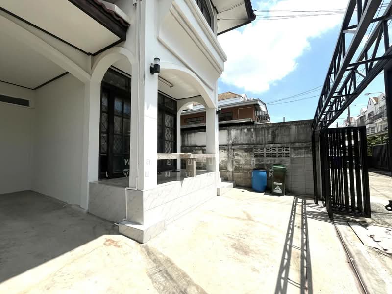 ลาดพร้าว, Bangkok, ลาดพร้าว วังหิน 32, Lat Phrao, Bangkok, 3 Bedrooms, 140 sqm, Single Detached House For Sale, by พลอยปภัส เจียมธนศักดิ์, 500367631 - DDproperty.com