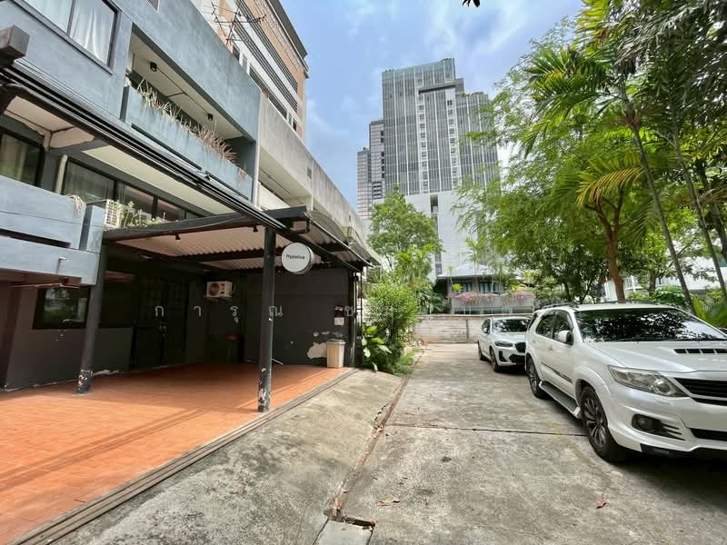 ถนนปั้น, Bangkok, Silom, Bang Rak, Bangkok, 7 Bedrooms, 380 sqm, Townhouse For Rent, by การุณ ชมภูบุตร, 500367678 - DDproperty.com