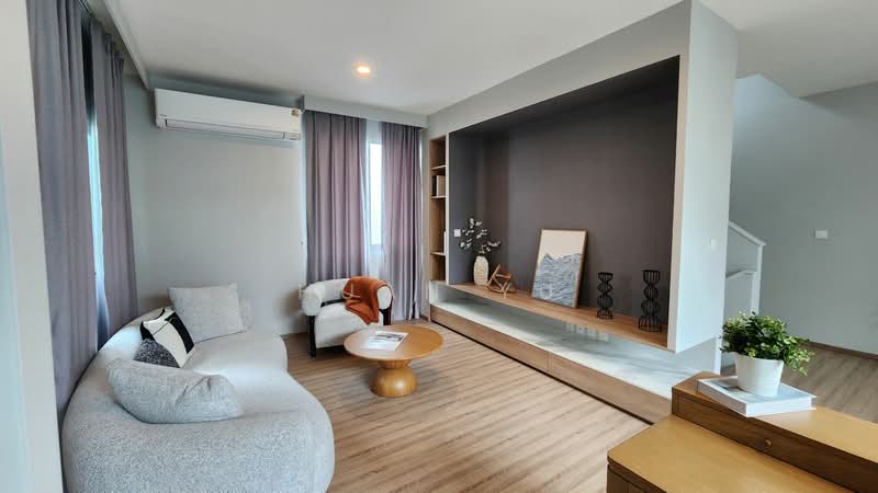 Nirvana Absolute Krungthep Kreetha, Bangkok, Soi Krungthep Kreetha B 5, Saphan Sung, Bangkok, 4 Bedrooms, 329 sqm, Single Detached House For Rent, by Huan yu, 500367700 - DDproperty.com