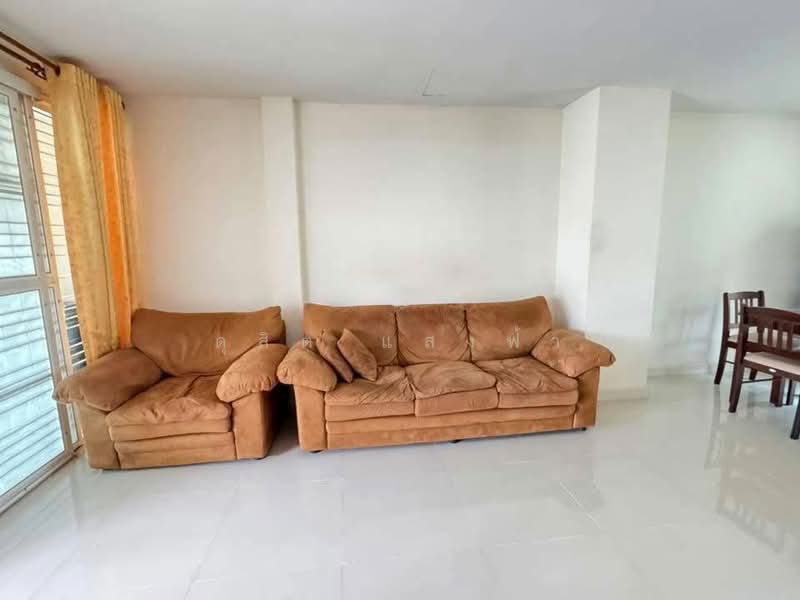 ให้่เช่าทาวน์โฮม ม.เดอะเซ็นทรัล2 ศรีราชา, Chon Buri (Pattaya), Surasak, Si Racha, Chon Buri (Pattaya), 3 Bedrooms, 80 sqm, Townhouse For Rent, by Dusit Saengfa, 500367705 - DDproperty.com