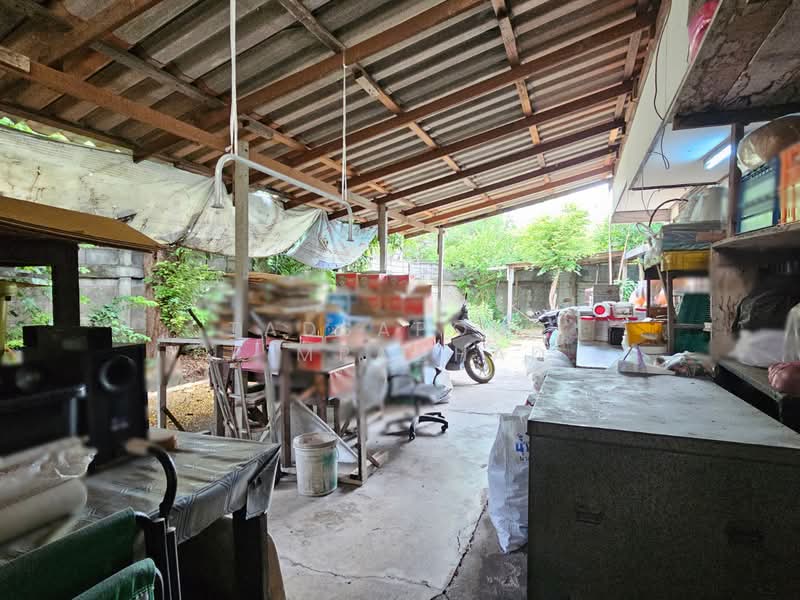 ขายด่วน ที่ดินแปลงมุมติดถนนซอย พร้อมบ้านครึ่งปูนครึ่งไม้ และห้องเช่า 8 ห้อง ซอยรามอินทรา 47, กรุงเทพ, ท่าแร้ง, บางเขน, กรุงเทพ, 350 ตร.ม., บ้านเดี่ยว ขาย, โดย Tadsapong Pimpachad, 500367714 - DDproperty.com