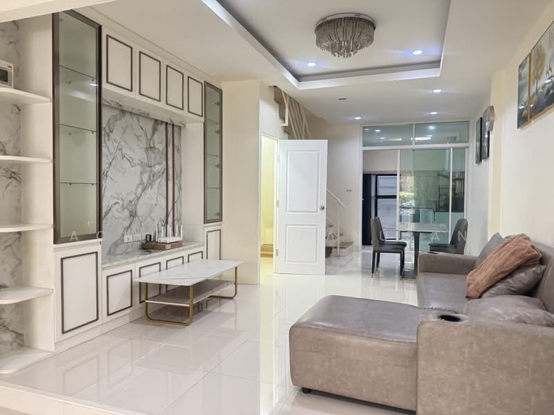 บ้านเช่าห้วยขวางประชาอุทิศ22, Bangkok, ประชาอุทิศ, Huai Khwang, Bangkok, 4 Bedrooms, 250 sqm, Townhouse For Rent, by Achiwara Panusan, 500367736 - DDproperty.com