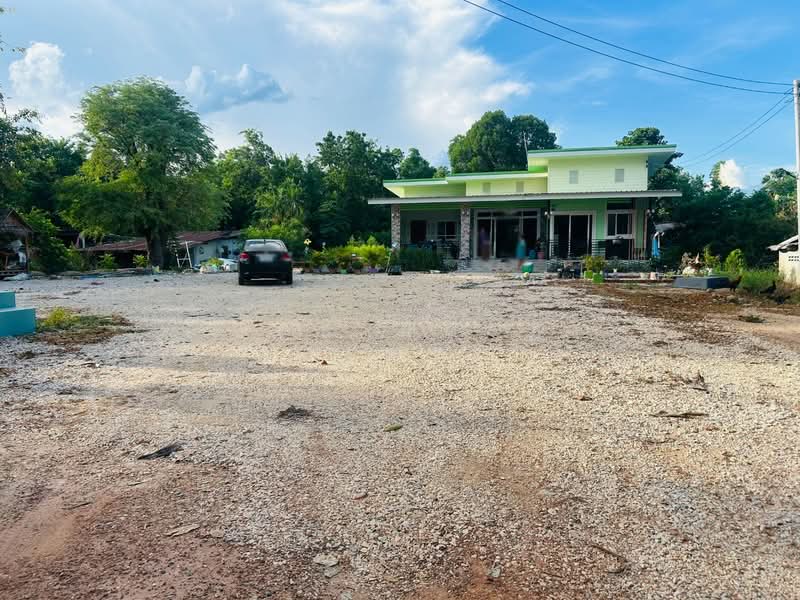 บ้านเดี่ยวพร้อมที่ดินทัพทัน อุทัยธานี, Uthai Thani, Taluk Du, Thap Than, Uthai Thani, 3 Bedrooms, 150 sqm, Single Detached House For Sale, by The Best Property กุ้ง, 500367743 - DDproperty.com