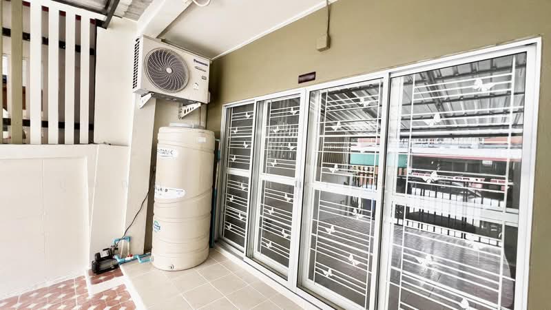 หมู่บ้านชายคลอง เทพารักษ์ กม.25, สมุทรปราการ, เทพารักษ์, บางเพรียง, บางบ่อ, สมุทรปราการ, 80 ตร.ม., ทาวน์เฮ้าส์ ขาย, โดย ปุณณภา นารานนทชัย, 500367747 - DDproperty.com