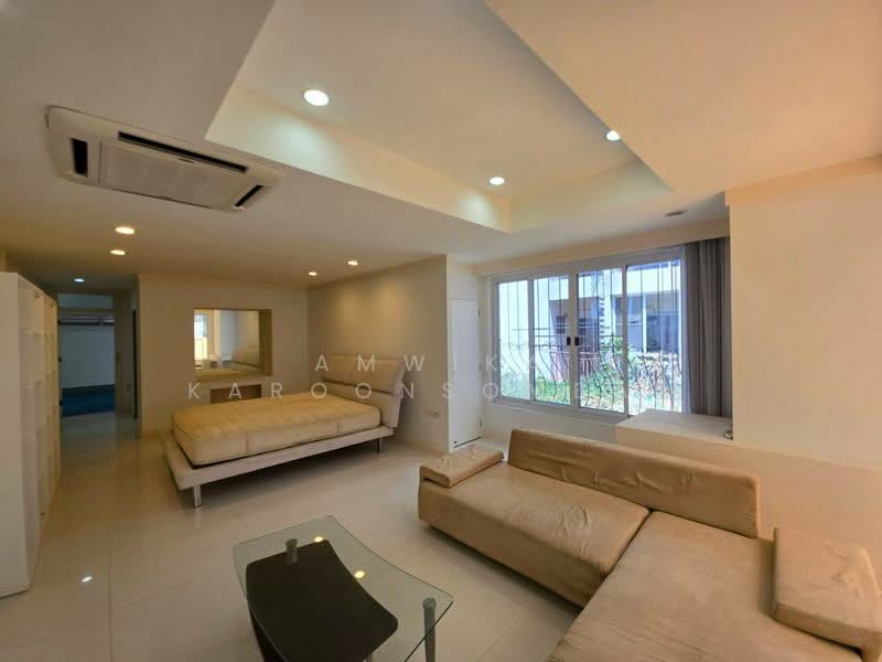 สีลม, Bangkok, Silom, Bang Rak, Bangkok, 5 Bedrooms, 400 sqm, Single Detached House For Rent, by Amwika Karoonsombat, 500367853 - DDproperty.com