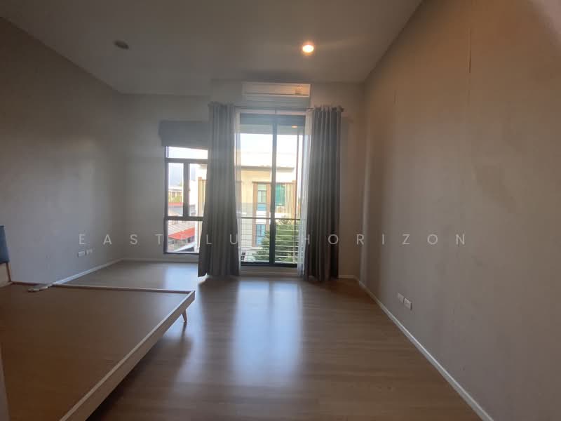 Baan Klang Muang Kalpapruek, Bangkok, Thonburi Court Road, Bang Wa, Phasi Charoen, Bangkok, 3 Bedrooms, 180 sqm, Townhouse For Sale, by Eastblue Horizon, 500367856 - DDproperty.com