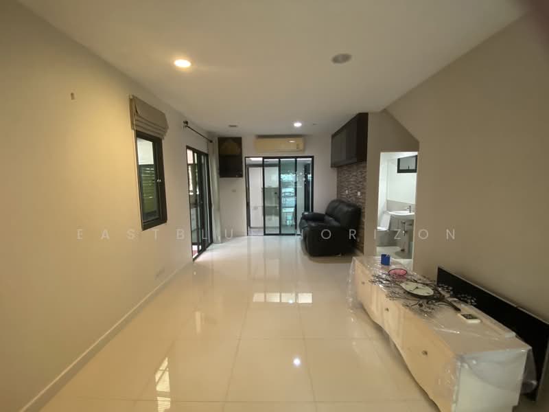 Baan Klang Muang Kalpapruek : บ้านกลางเมือง กัลปพฤกษ์, กรุงเทพ, ถนนศาลธนบุรี, บางหว้า, ภาษีเจริญ, กรุงเทพ, 180 ตร.ม., ทาวน์เฮ้าส์ ขาย, โดย Eastblue Horizon, 500367856 - DDproperty.com