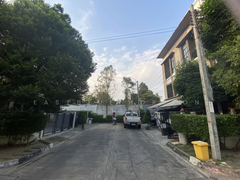 Baan Klang Muang Kalpapruek, Bangkok, Thonburi Court Road, Bang Wa, Phasi Charoen, Bangkok, 3 Bedrooms, 180 sqm, Townhouse For Sale, by Eastblue Horizon, 500367856 - DDproperty.com
