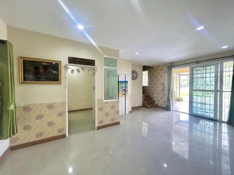 Golden Town Sriracha-Assumption, Chon Buri (Pattaya), Kaokilo, Surasak, Si Racha, Chon Buri (Pattaya), 4 Bedrooms, 156 sqm, Townhouse For Sale, by The Best Property ก้อย, 500367864 - DDproperty.com
