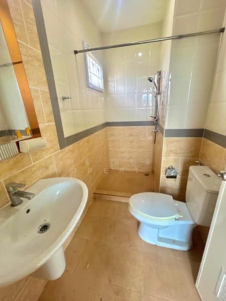 Golden Town Sriracha-Assumption, Chon Buri (Pattaya), Kaokilo, Surasak, Si Racha, Chon Buri (Pattaya), 4 Bedrooms, 156 sqm, Townhouse For Sale, by The Best Property ก้อย, 500367864 - DDproperty.com