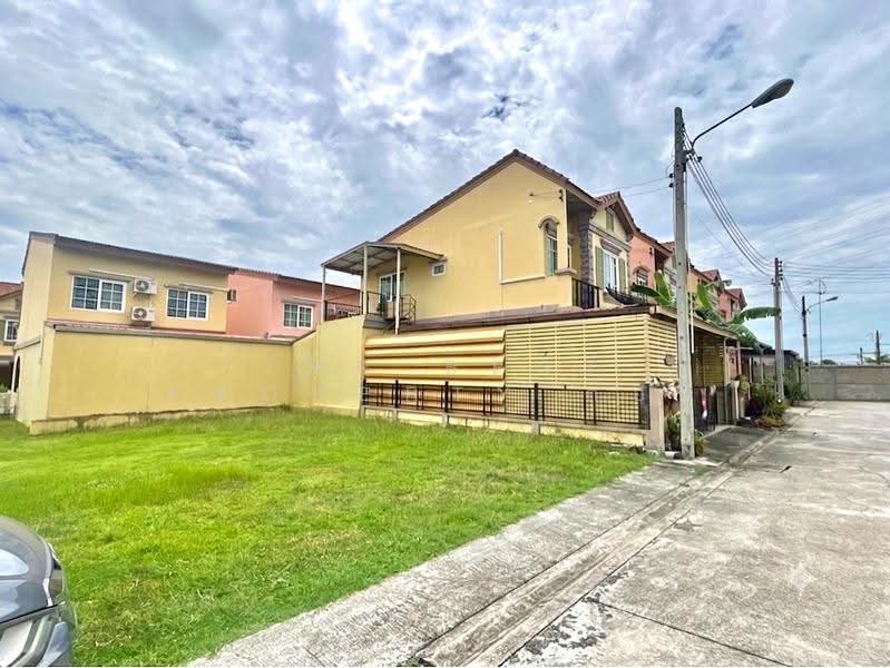 Golden Town Sriracha-Assumption, Chon Buri (Pattaya), Kaokilo, Surasak, Si Racha, Chon Buri (Pattaya), 4 Bedrooms, 156 sqm, Townhouse For Sale, by The Best Property ก้อย, 500367864 - DDproperty.com