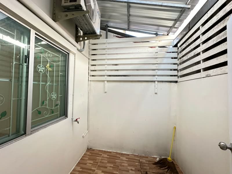 Pruksa Ville 10 Petchkasem-Phutthamonthon Sai 4, Nakhon Pathom, Soi Krathum Lom 19, Phutthamonthon Sai 4 Road, Krathum Lom, Sam Phran, Nakhon Pathom, 2 Bedrooms, 100 sqm, Townhouse For Sale, by The Best Property เล็ก, 500367869 - DDproperty.com