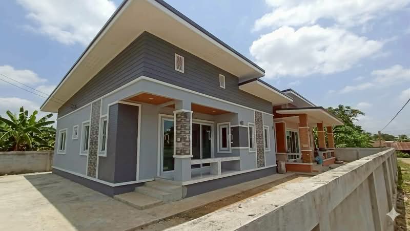 บ้านเดี่ยวชั้นเดียวบ้านน้ำจำ ซ.2 อ.แม่สาย (2 หลังในรั้วเดียว), เชียงราย, โป่งผา, แม่สาย, เชียงราย, 223 ตร.ม., บ้านเดี่ยว ขาย, โดย กุ๊กไก่, 500367886 - DDproperty.com