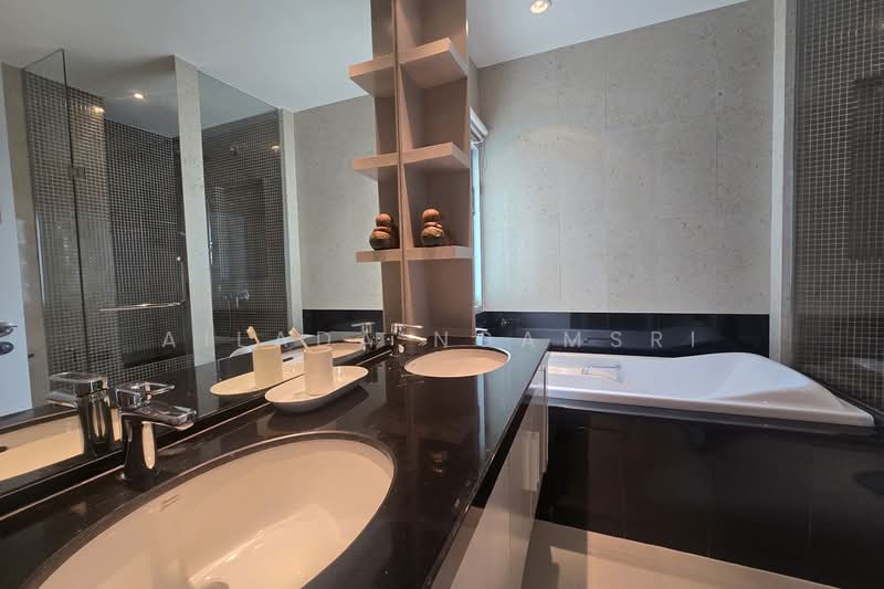 Royal Residence Park, Bangkok, 99 Royal Resident Park Lumphini, Lumphini, Pathum Wan, Bangkok, 3 Bedrooms, 230 sqm, Condo For Rent, by Ailada Ngamsri, 500367921 - DDproperty.com