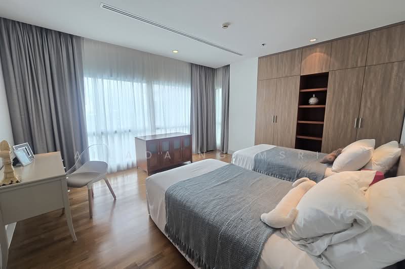 Royal Residence Park, Bangkok, 99 Royal Resident Park Lumphini, Lumphini, Pathum Wan, Bangkok, 3 Bedrooms, 230 sqm, Condo For Rent, by Ailada Ngamsri, 500367921 - DDproperty.com