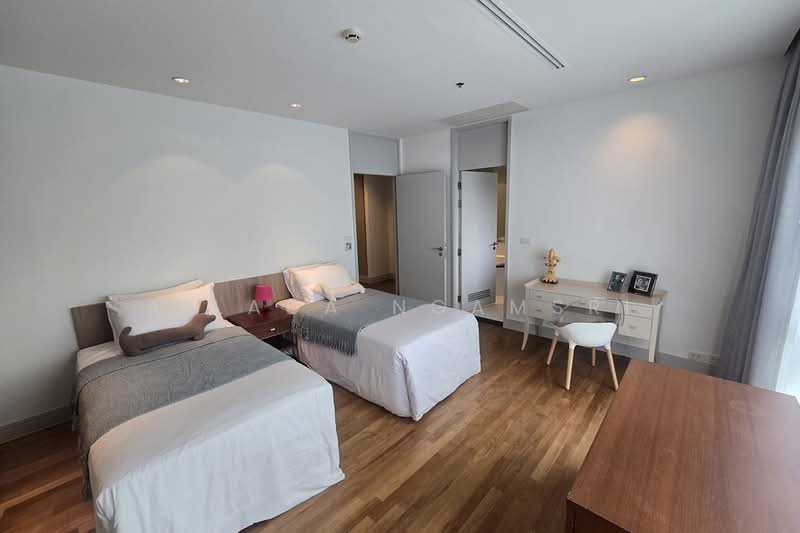 Royal Residence Park, Bangkok, 99 Royal Resident Park Lumphini, Lumphini, Pathum Wan, Bangkok, 3 Bedrooms, 230 sqm, Condo For Rent, by Ailada Ngamsri, 500367921 - DDproperty.com