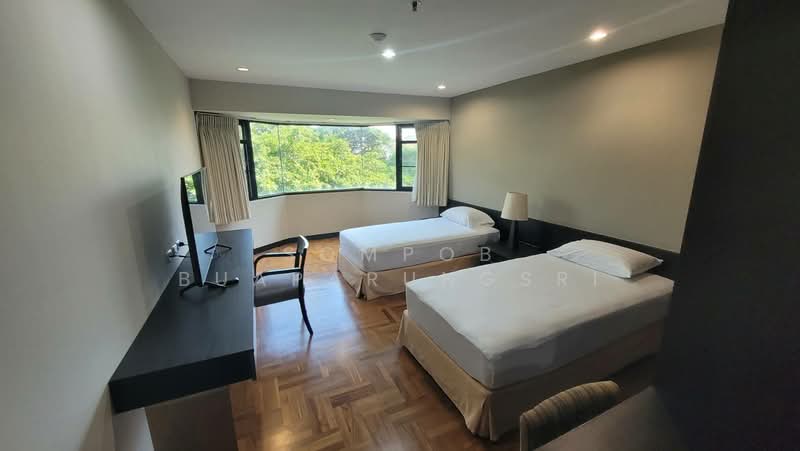 Baan Suanpetch, Bangkok, 18 Soi Sukhumvit 39, Khlong Tan Nua, Watthana, Bangkok, 2 Bedrooms, 135 sqm, Condo For Rent, by Sompob Buaparungsri, 500367955 - DDproperty.com
