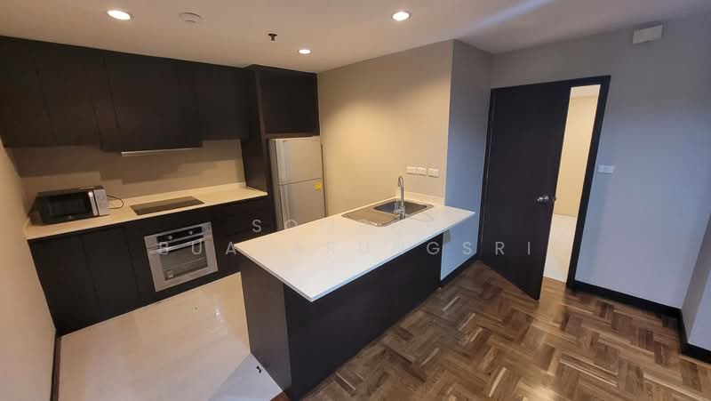Baan Suanpetch, Bangkok, 18 Soi Sukhumvit 39, Khlong Tan Nua, Watthana, Bangkok, 2 Bedrooms, 135 sqm, Condo For Rent, by Sompob Buaparungsri, 500367955 - DDproperty.com